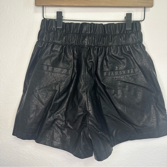 High-Waisted Pleather Shorts – Size Medium - Picture 4 of 5